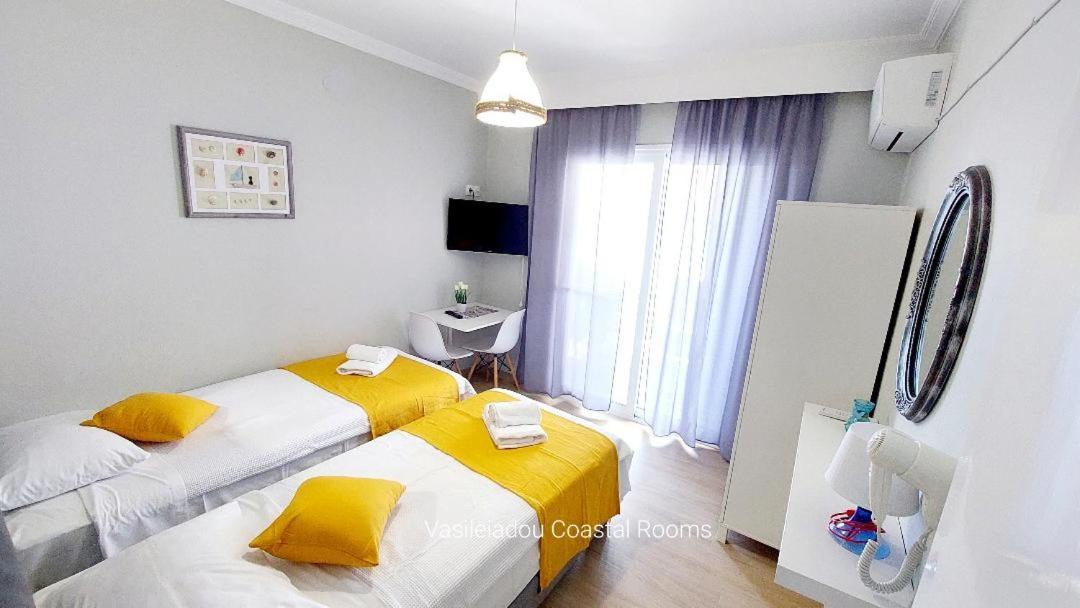 פלוגיטה Vasileiadou Coastal Rooms מראה חיצוני תמונה